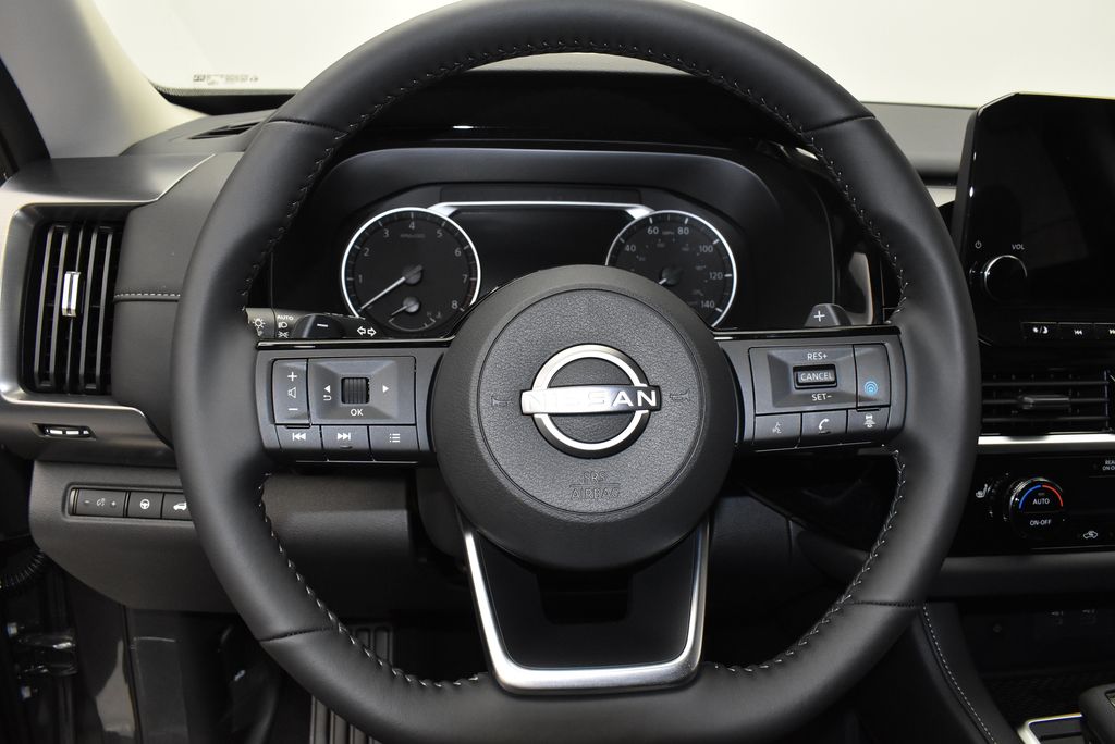 Thumbnail: 2025 Nissan Pathfinder - 16