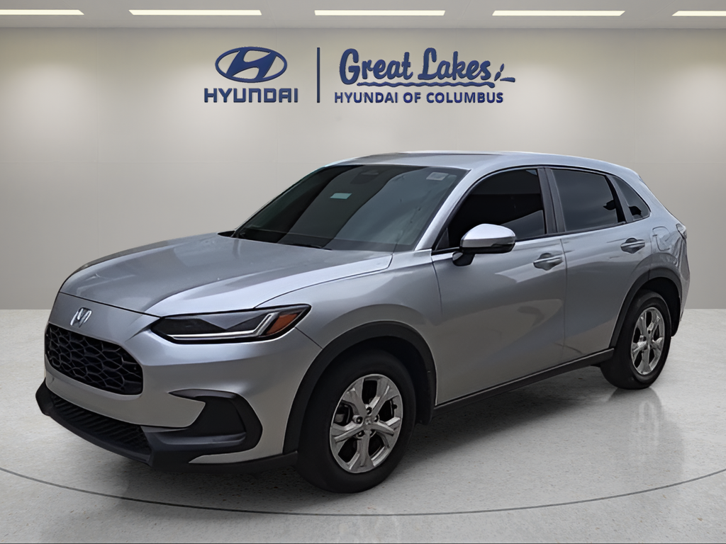 View vehicle photo 2