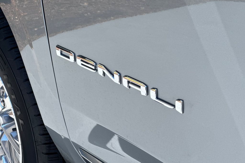 used 2025 GMC Yukon car, priced at $71,984