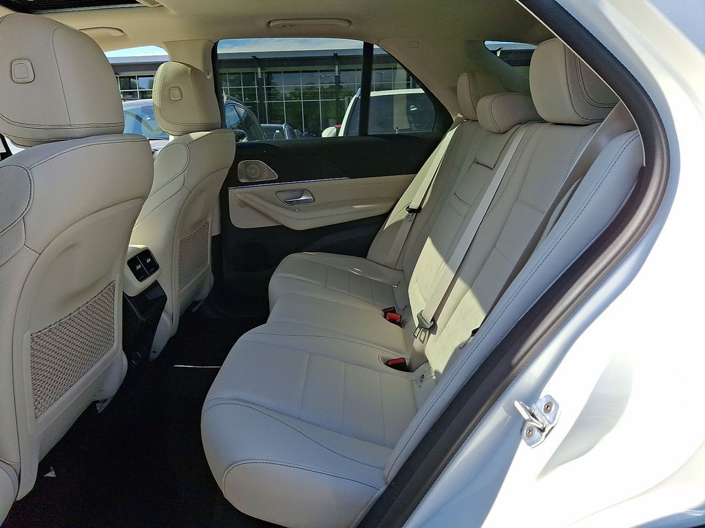 Thumbnail: 2026 Mercedes-Benz GLE - 6