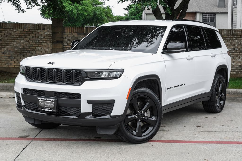 used 2023 Jeep Grand Cherokee L car, priced at $25,262