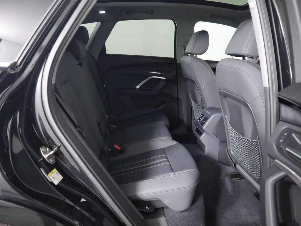 Thumbnail: 2025 Audi Q5 - 24