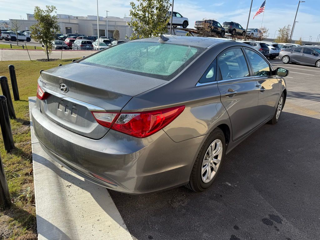 Thumbnail: 2013 Hyundai Sonata - 4