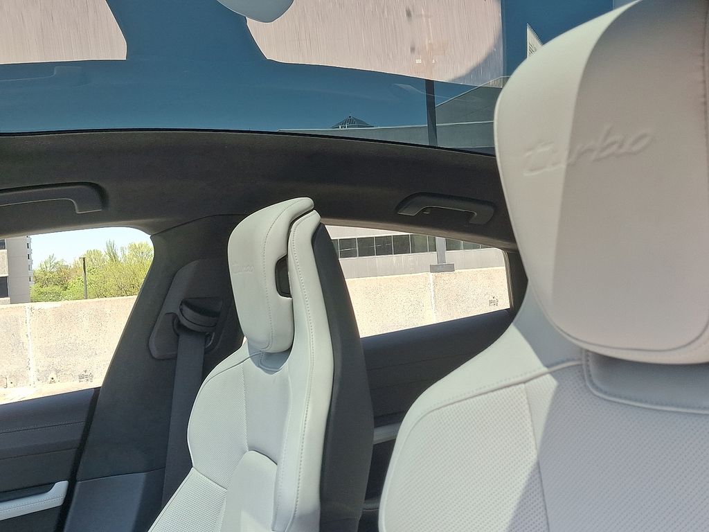 2020 Porsche Taycan Turbo 15