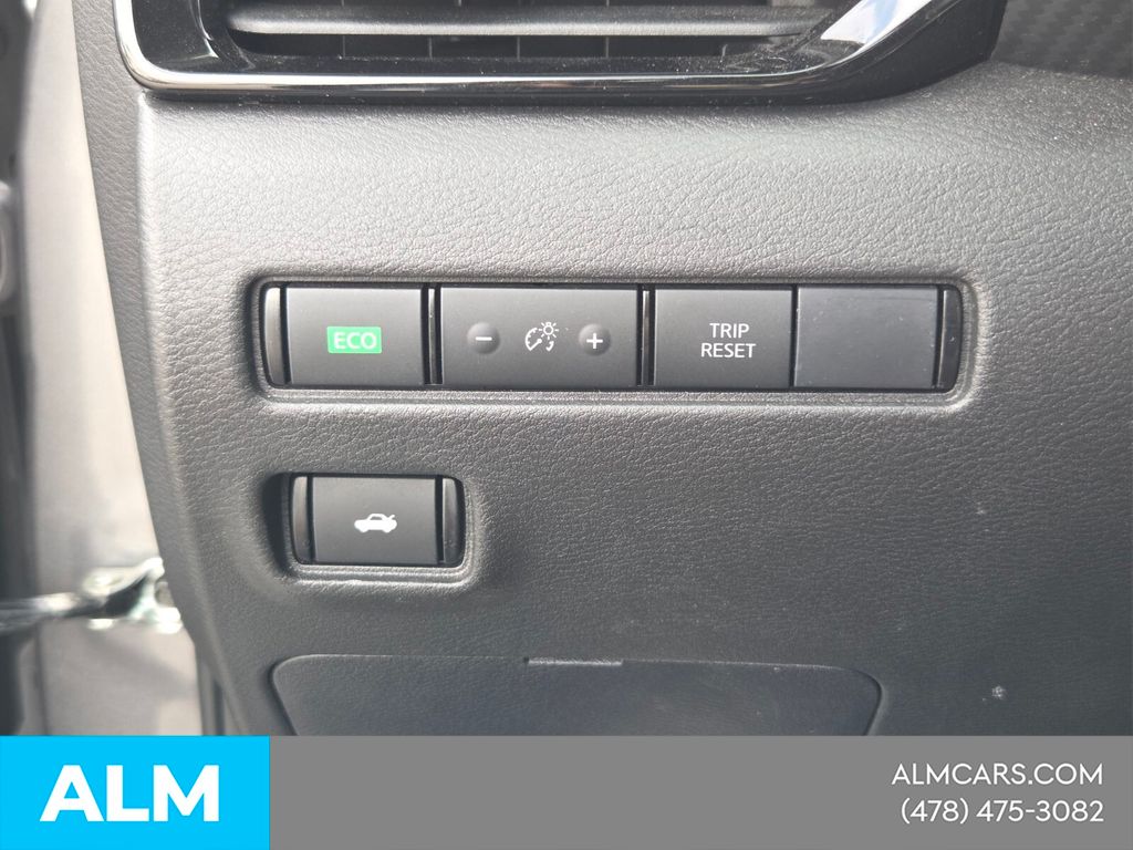 Used 2024 Gray Nissan SV image 25