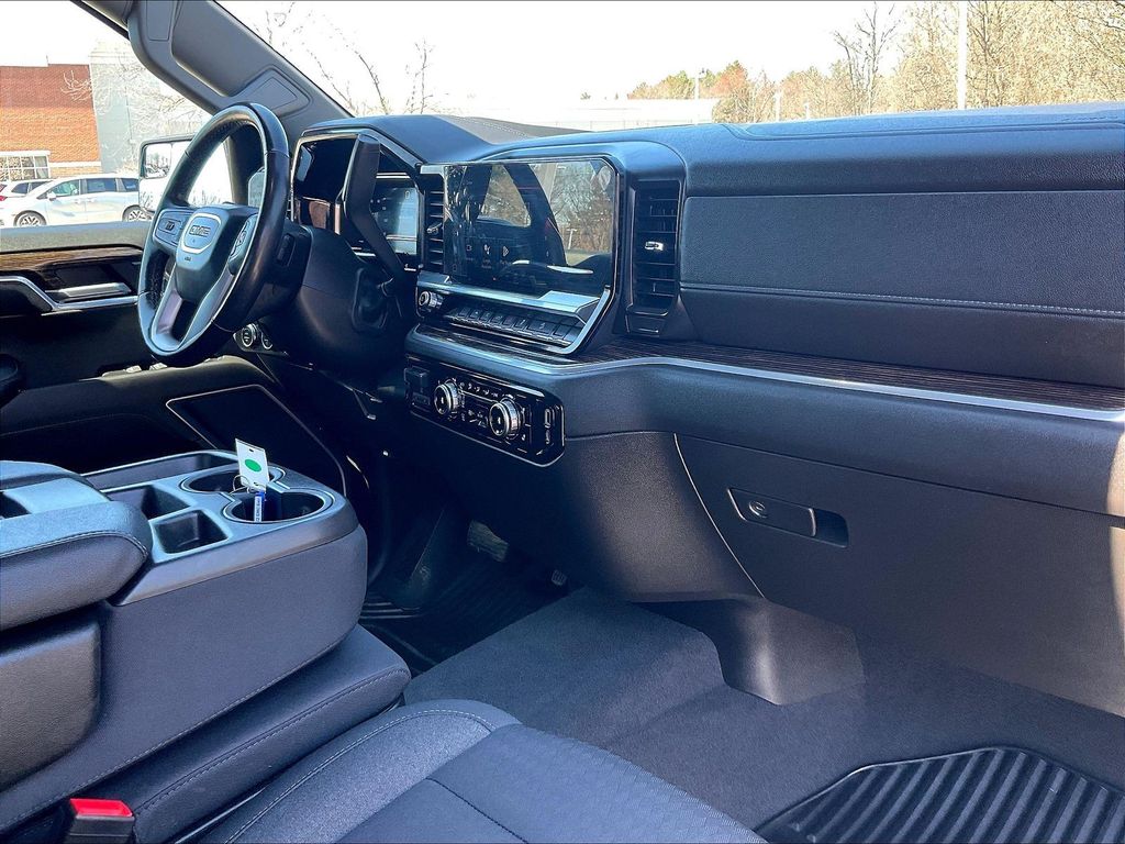2022 GMC Sierra 1500 — photo 14