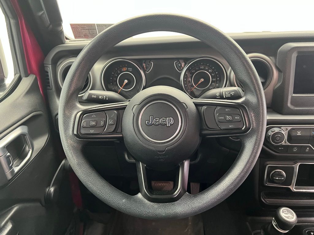 Thumbnail: 2022 Jeep Wrangler - 17