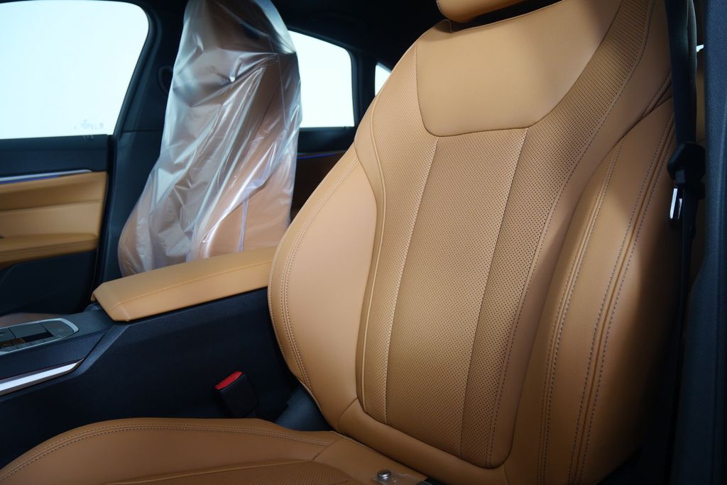 2025 BMW i4 eDrive40 10