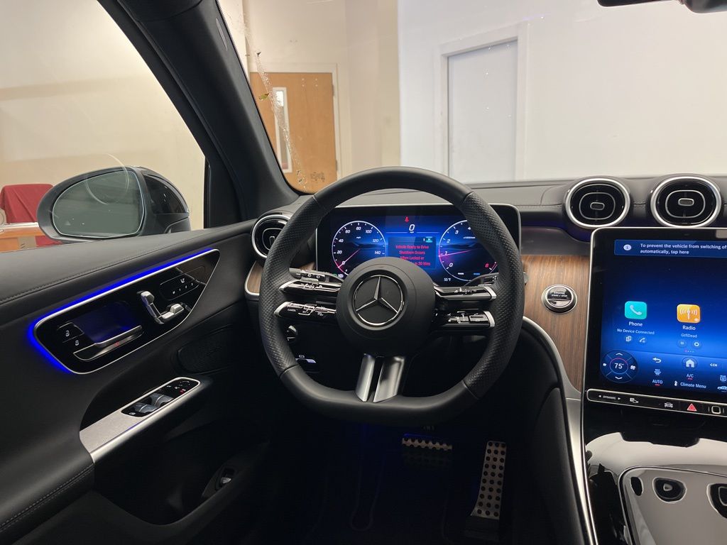 Thumbnail: 2025 Mercedes-Benz GLC - 24