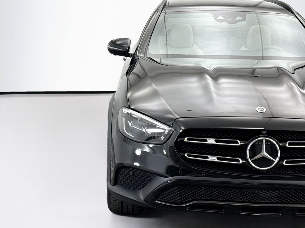 Thumbnail: 2023 Mercedes-Benz E-Class - 12