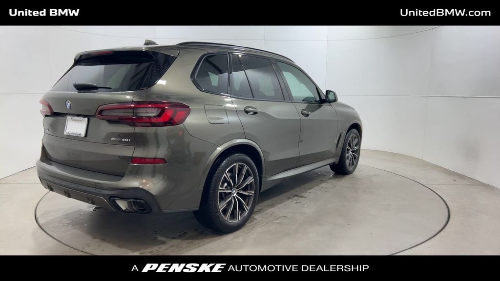 2023 BMW X5 xDrive40i 8