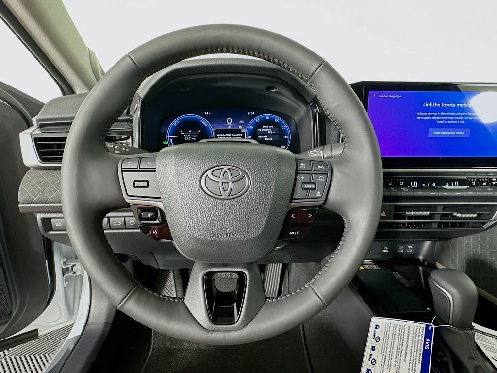 2025 Toyota Camry XLE 10