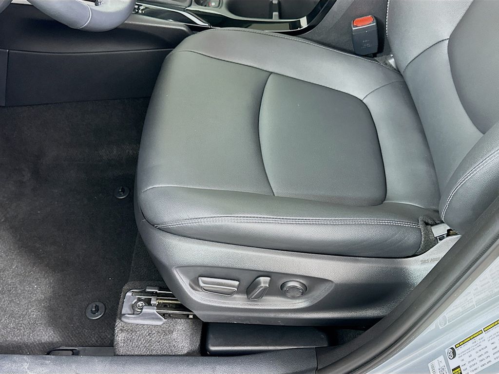 Thumbnail: 2023 Toyota Corolla Cross - 19