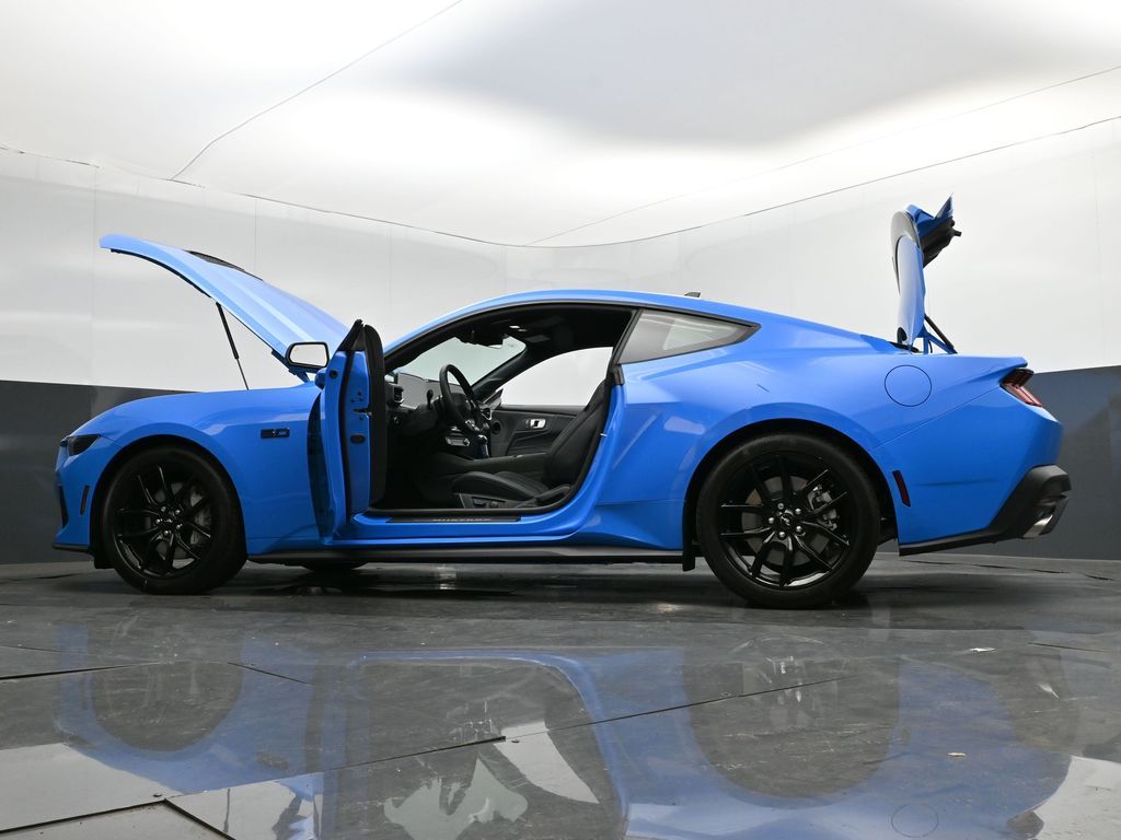 2025 Ford Mustang GT Premium Fastback