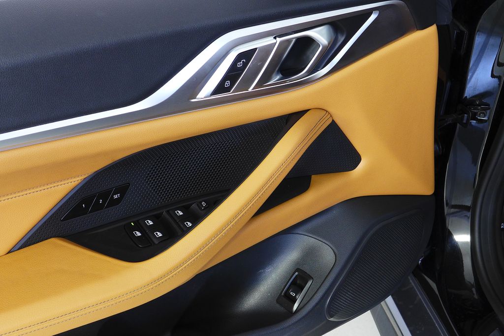 Thumbnail: 2023 BMW i4 - 12