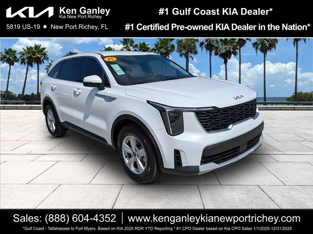 Glacial White Pearl 2025 Kia Sorento SUV / Crossover Front-Wheel Drive 8-Speed Automatic