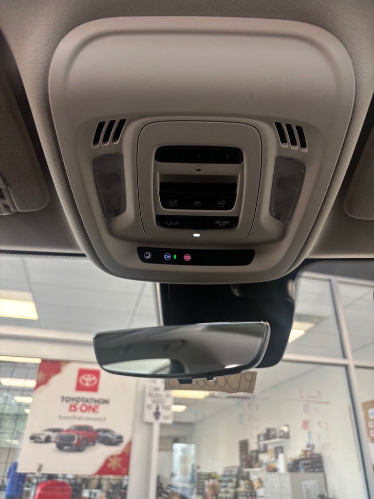 Used 2023 Buick Envision SUV