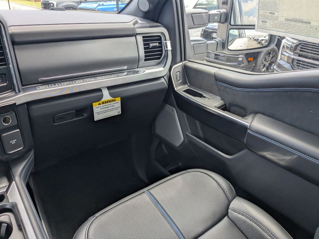 2025 Ford F-350 Super Duty Platinum