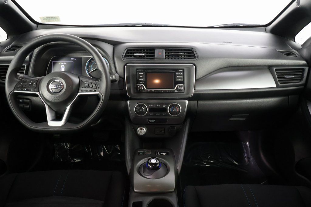 Thumbnail: 2018 Nissan Leaf - 8