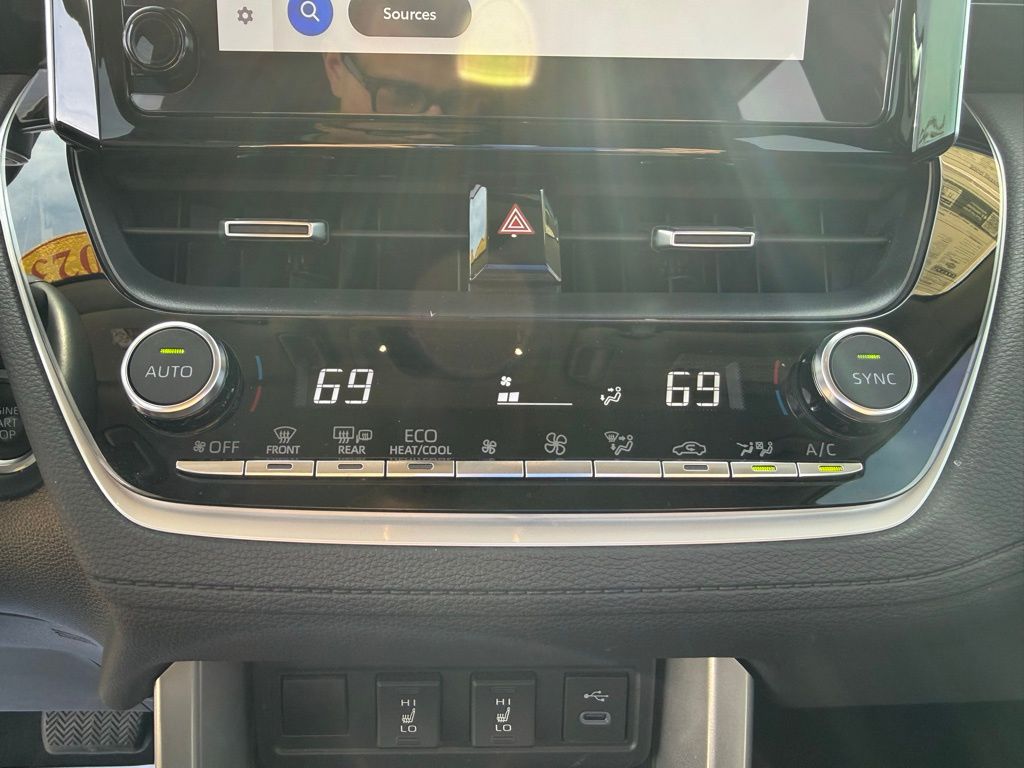 Thumbnail: 2023 Toyota Corolla Cross - 19