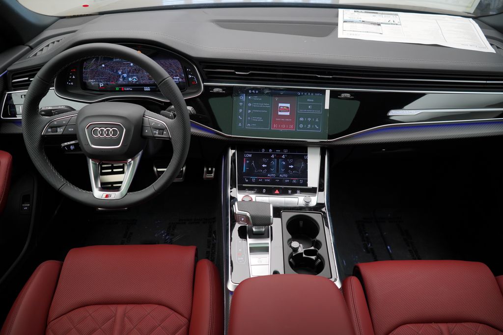 2025 Audi SQ8  12