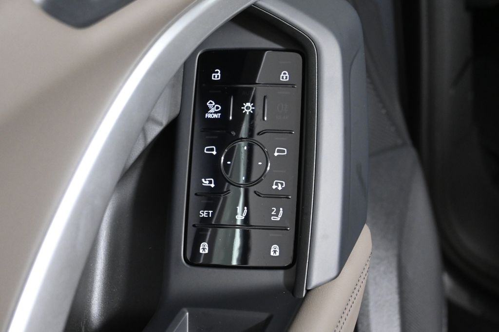 Thumbnail: 2025 Audi Q5 - 27