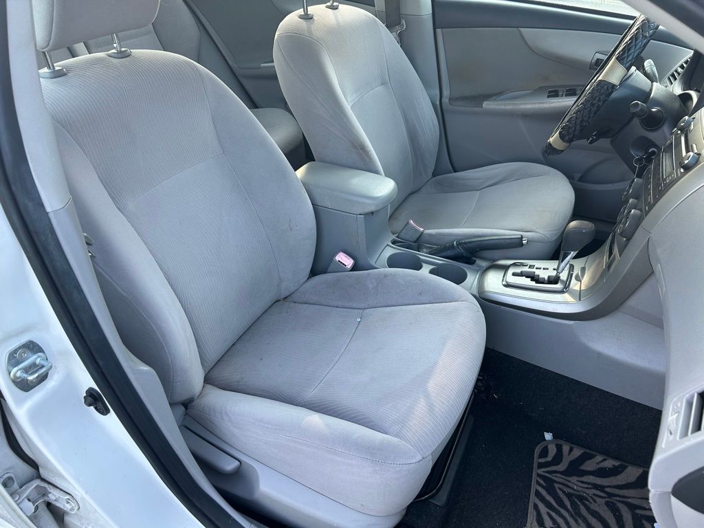 Thumbnail: 2011 Toyota Corolla - 14