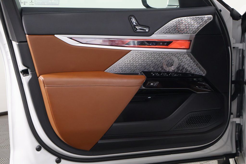 Thumbnail: 2023 BMW i7 - 12