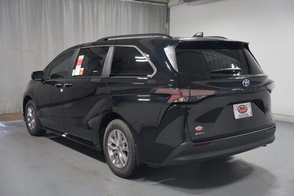 Thumbnail: 2025 Toyota Sienna - 6