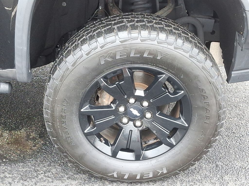 Thumbnail: 2019 Chevrolet Colorado - 8