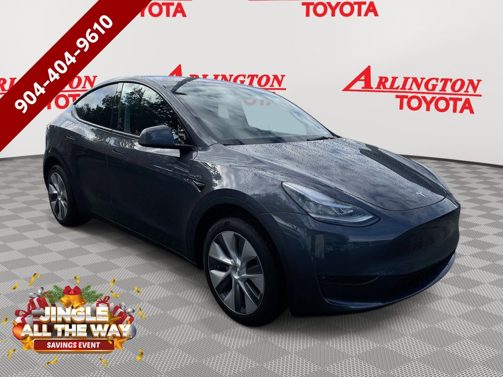 2023 Tesla Model Y Long Range's photo