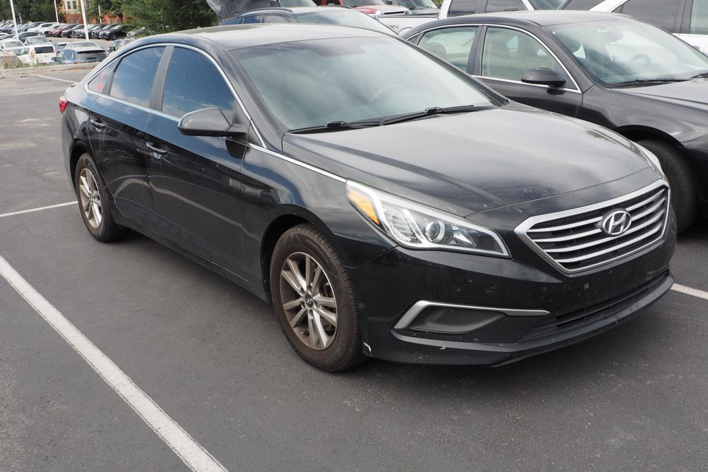 Phantom Black 2017 Hyundai Sonata Sedan Front-Wheel Drive 6-Speed Automatic