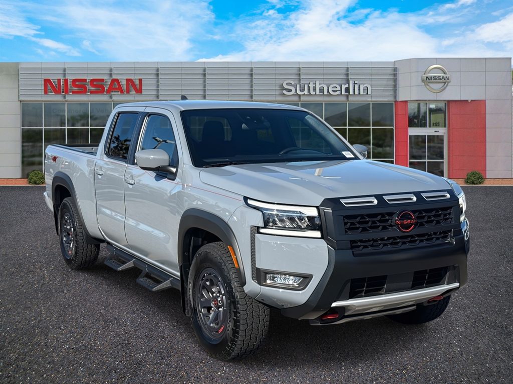 2025 Nissan Frontier PRO-4X Crew Cab LB 4WD