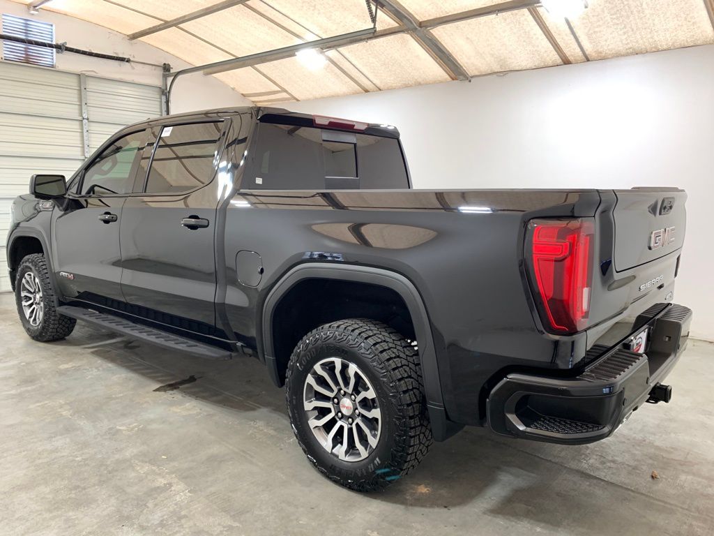 2023 GMC Sierra 1500 AT4 2