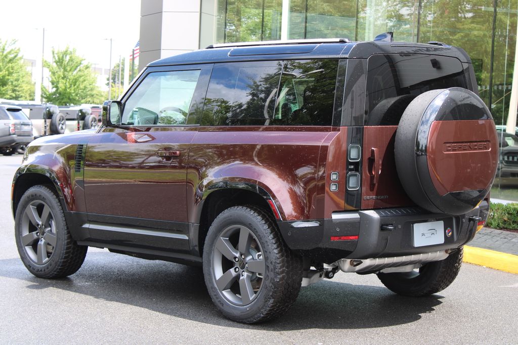 New 2026 Red Land Rover X-Dynamic SE image 8