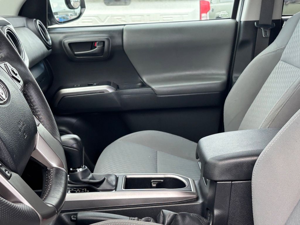 Used Car 2023 Toyota Tacoma  Sr5 For Sale Under $35,000 In Austin, Texas