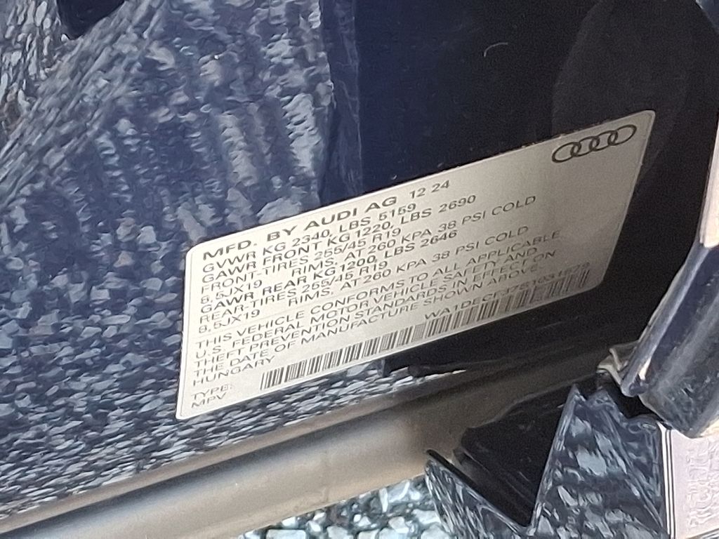 Thumbnail: 2025 Audi Q3 - 27