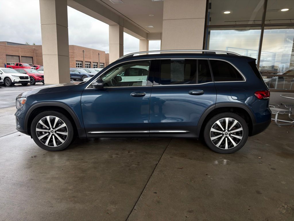 Thumbnail: 2023 Mercedes-Benz GLB - 2