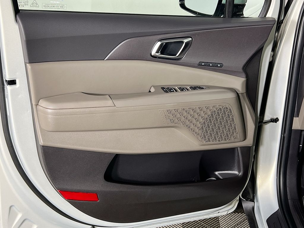 2025 Kia Carnival Hybrid EX