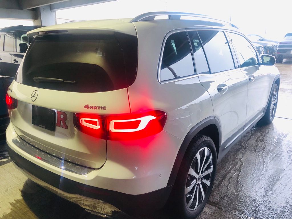 Thumbnail: 2022 Mercedes-Benz GLB - 4