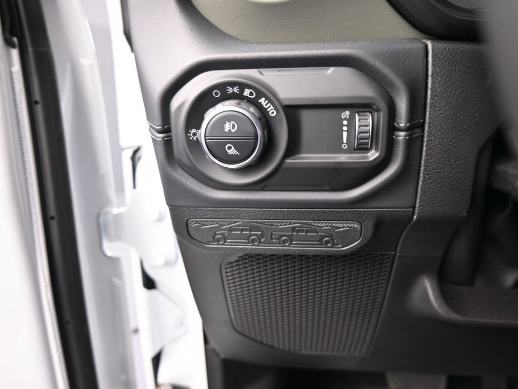 New 2026 Bright White Clearcoat Jeep Mojave image 25