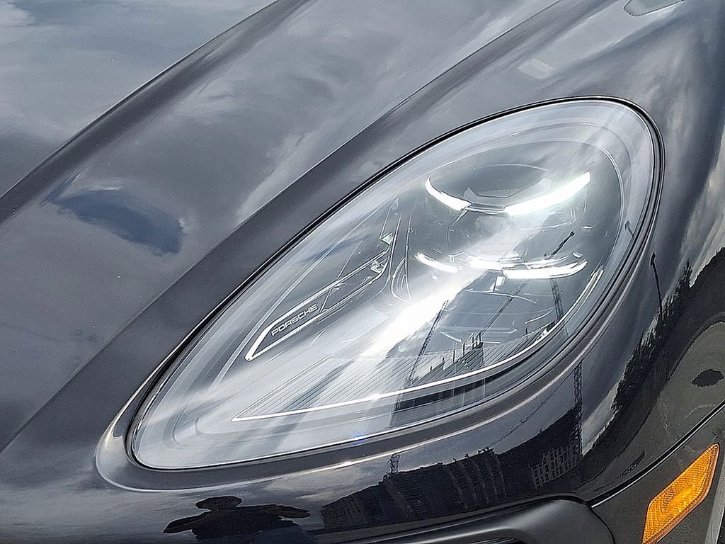 Thumbnail: 2026 Porsche Macan - 11