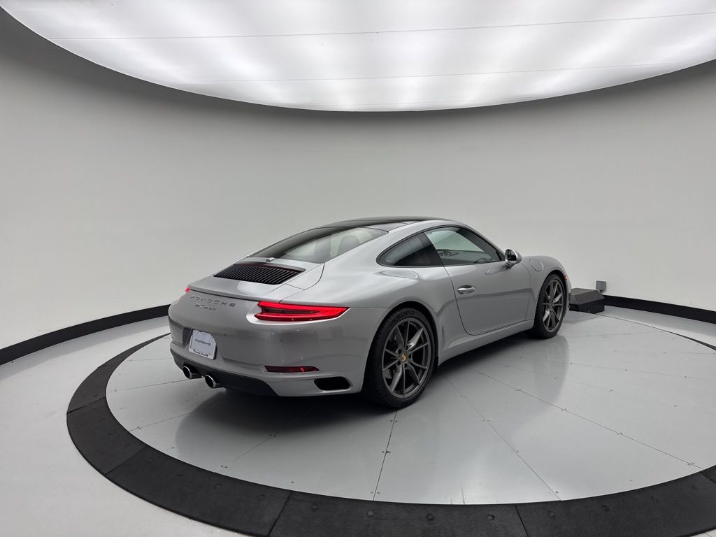 Thumbnail: 2017 Porsche 911 - 5