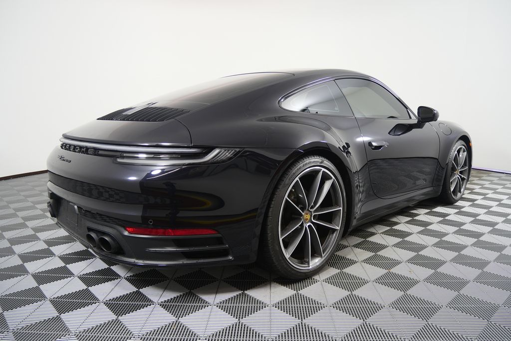 Thumbnail: 2022 Porsche 911 - 4