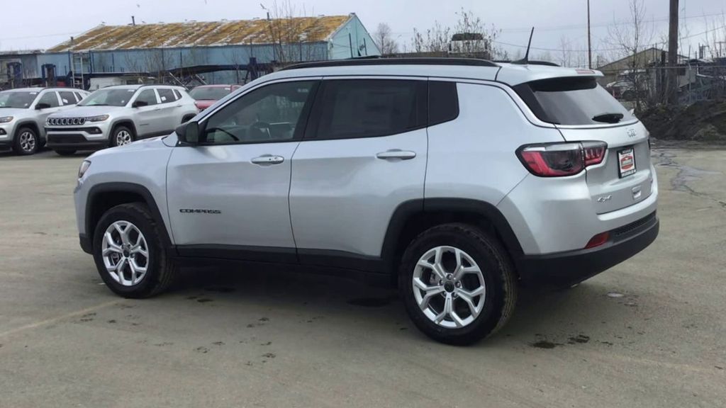 2025 Jeep Compass Latitude - Photo 6