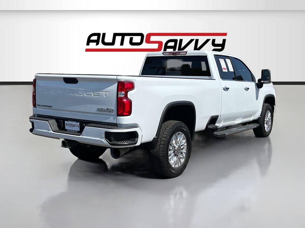 Used 2023 White Chevrolet High Country image 7