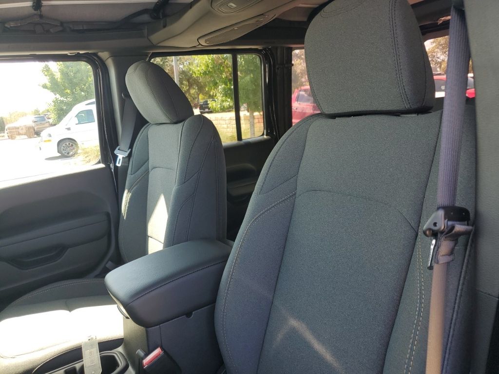 New Car 2025 Jeep Wrangler  For Sale Under $50,000 In Austin, Texas