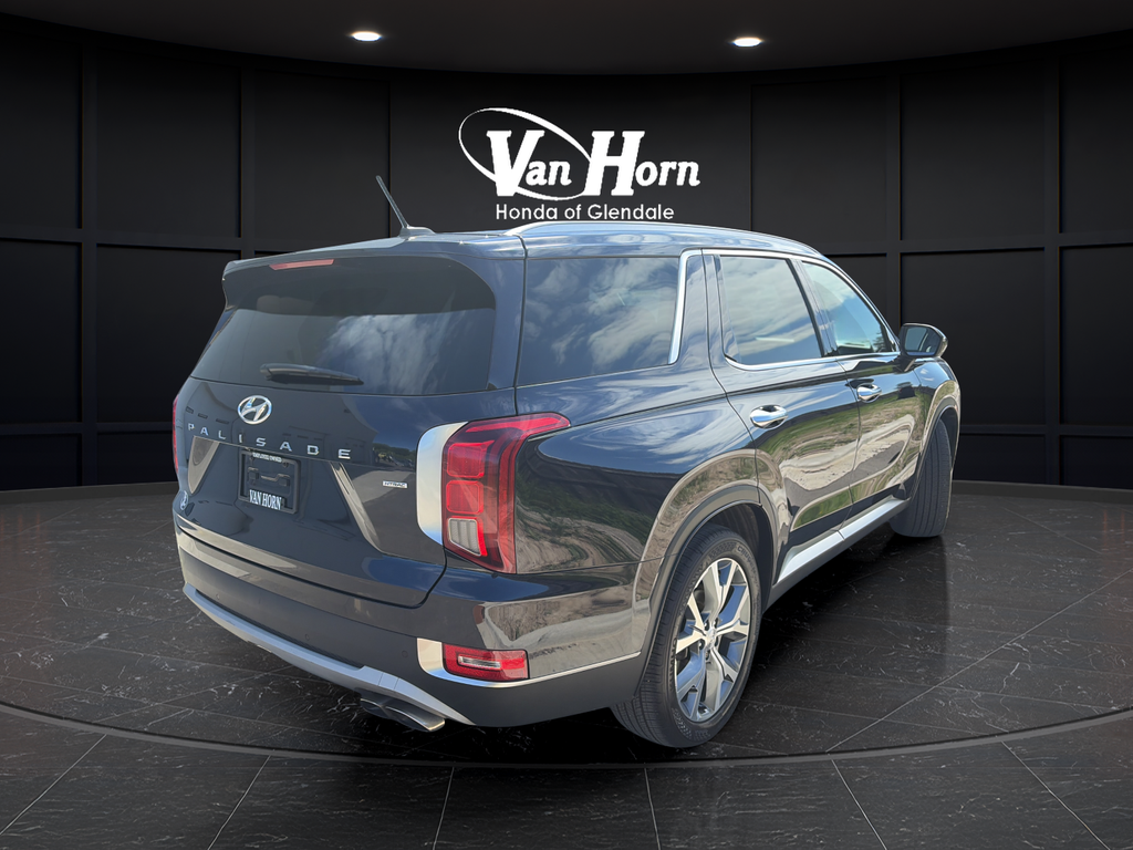 View vehicle photo 7