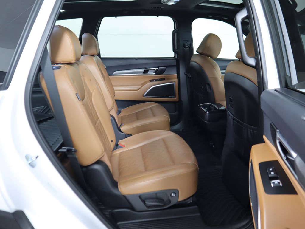 Thumbnail: 2023 Kia Telluride - 23