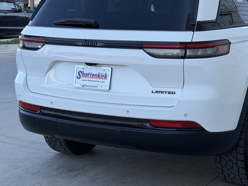 Used 2023 Jeep Grand Cherokee SUV